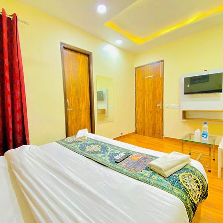 Hotel Holiday First 300 Meter From Golden Temple Amritsar Luaran gambar