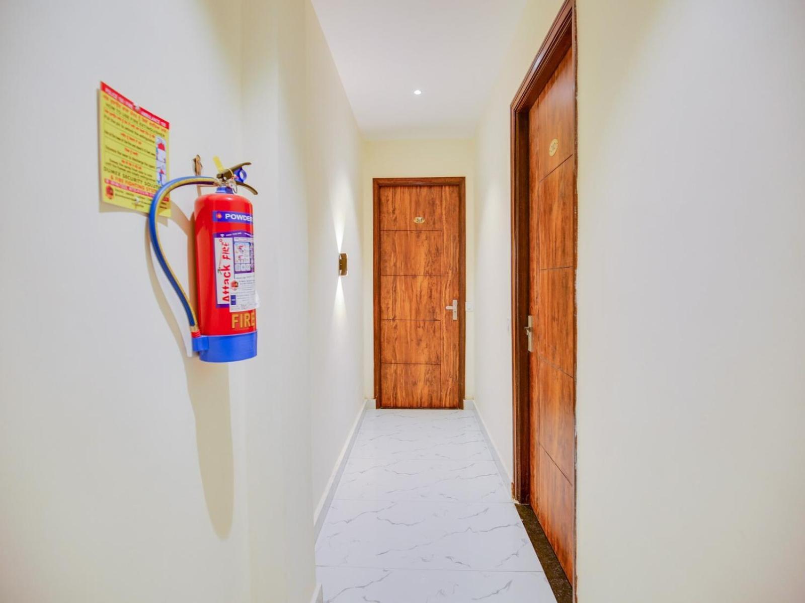 Hotel Holiday First 300 Meter From Golden Temple Amritsar Luaran gambar