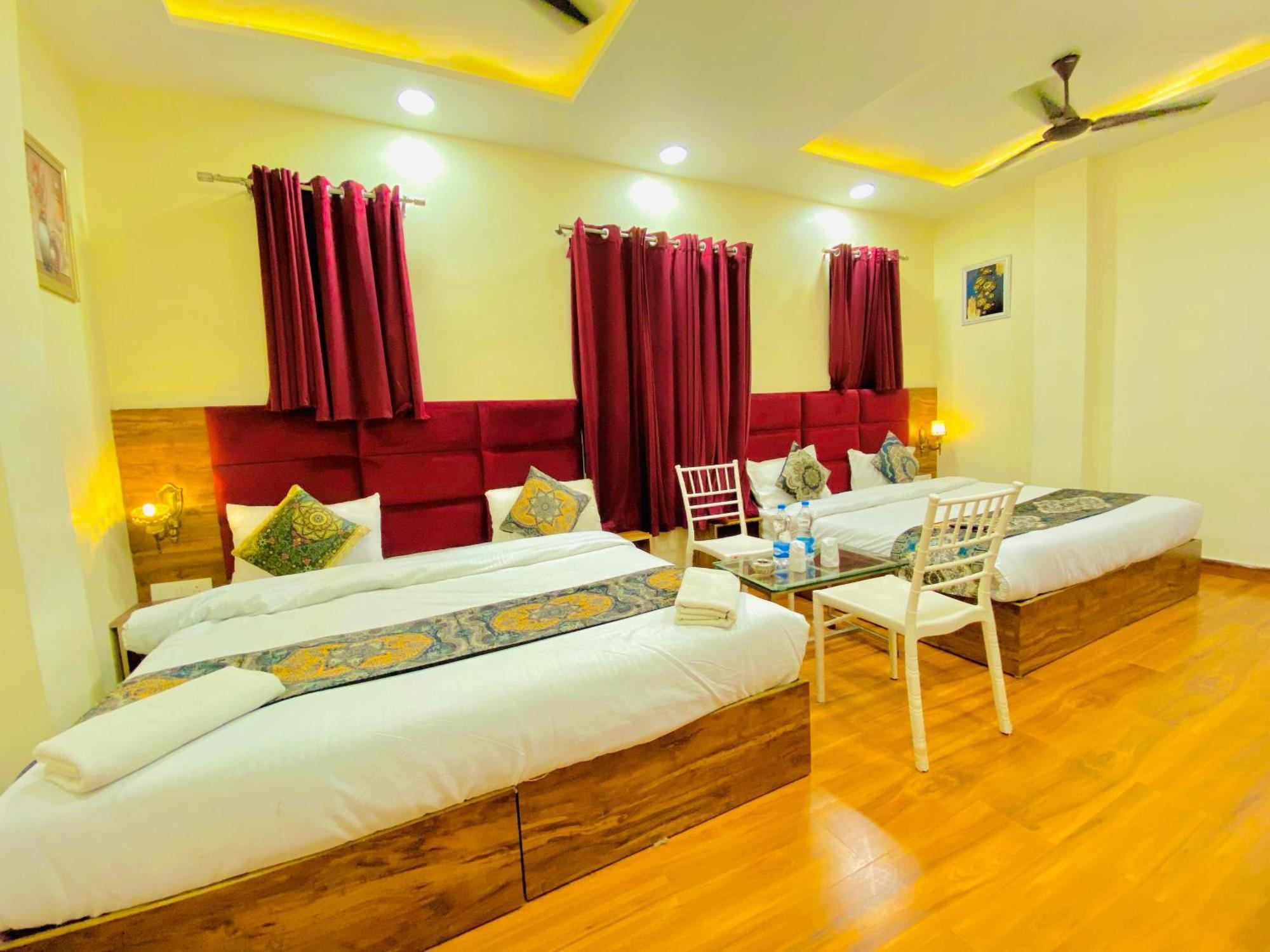 Hotel Holiday First 300 Meter From Golden Temple Amritsar Luaran gambar