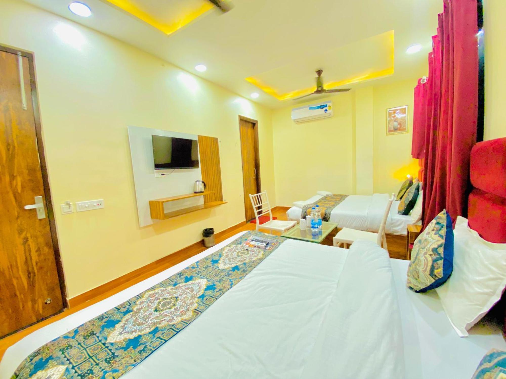 Hotel Holiday First 300 Meter From Golden Temple Amritsar Luaran gambar